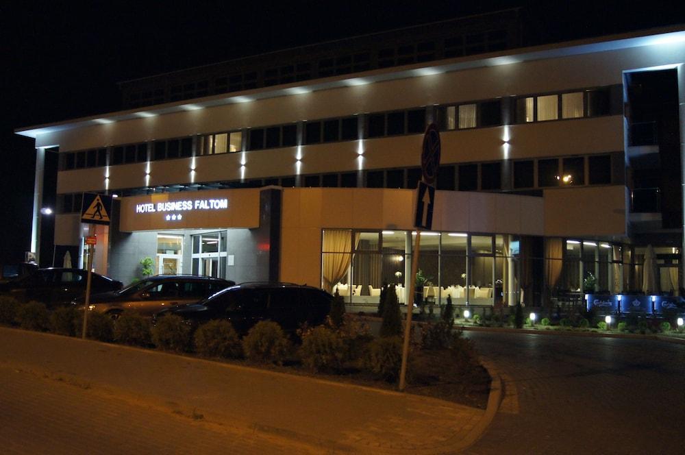 Hotel Business Faltom Gdynia Rahmel Exterior foto