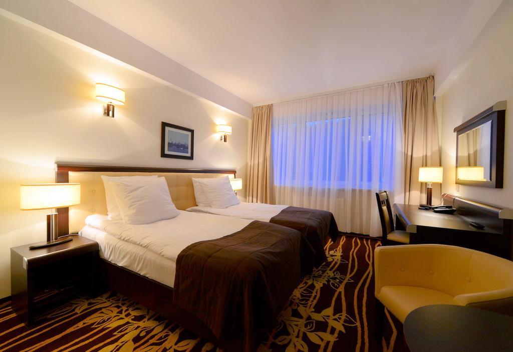 Hotel Business Faltom Gdynia Rahmel Zimmer foto