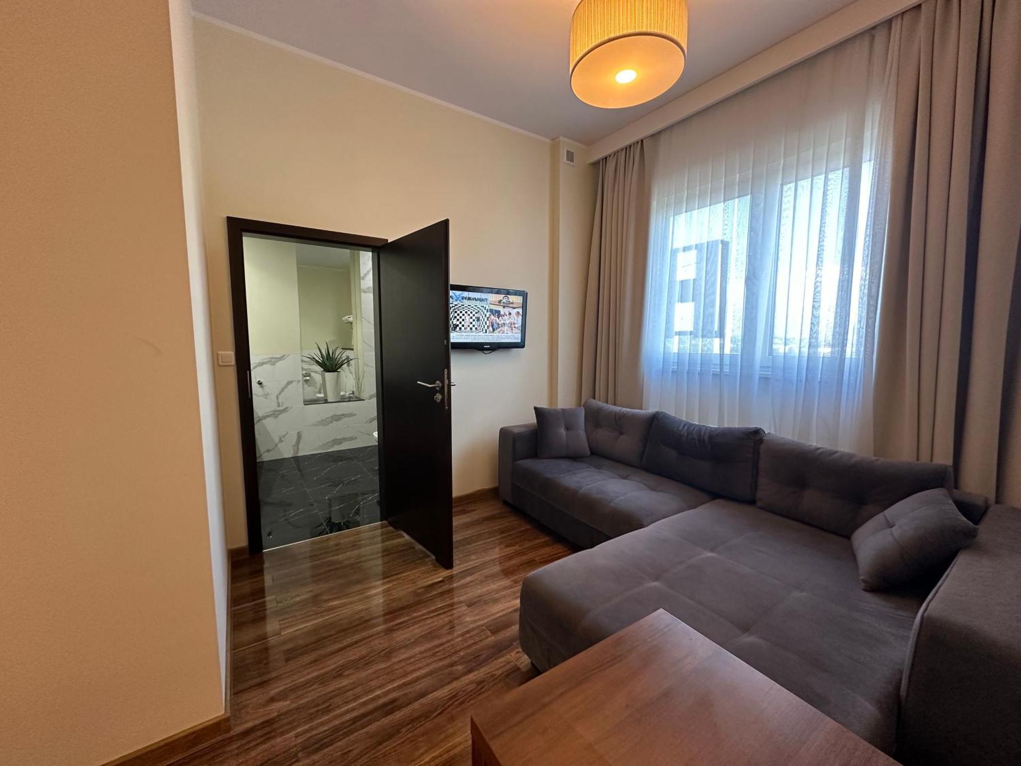 Hotel Business Faltom Gdynia Rahmel Exterior foto