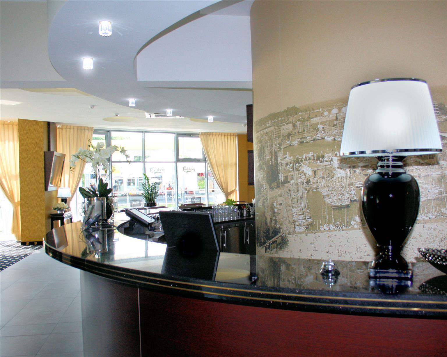 Hotel Business Faltom Gdynia Rahmel Exterior foto